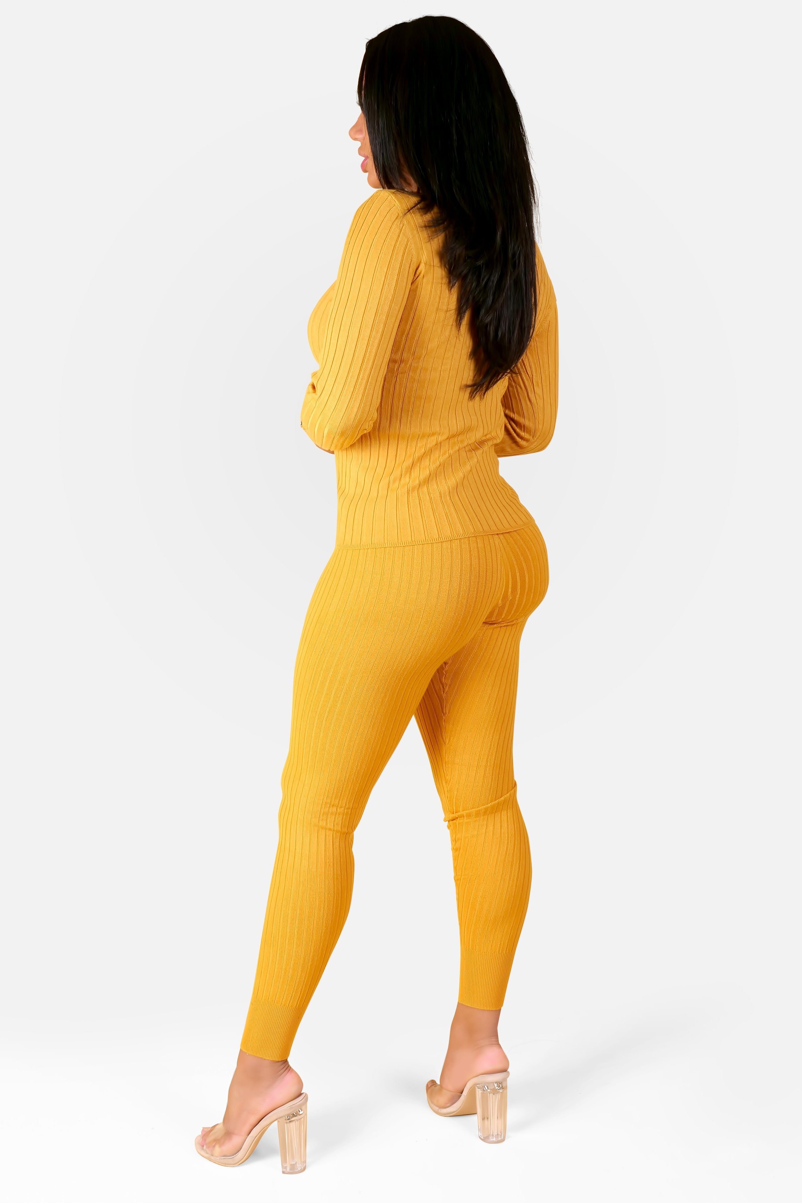 ALL IN PEACH RIBBED PANT SET