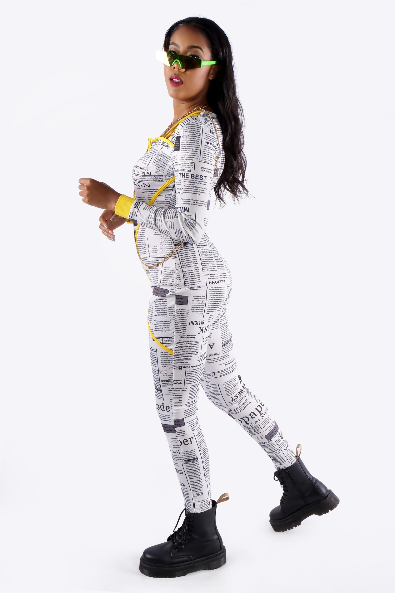 BEQUEMER ZEITUNGSJUMPSUIT